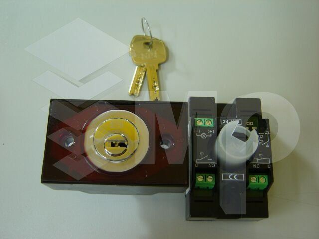 LLAVIN COMPAQ V COR. RET LL. PLANA 24